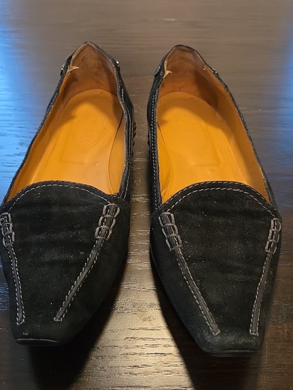 Yod's Women's Black Suede Pointed-Toe Loafers